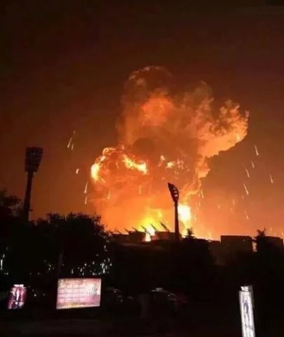 天津爆炸案现场图片