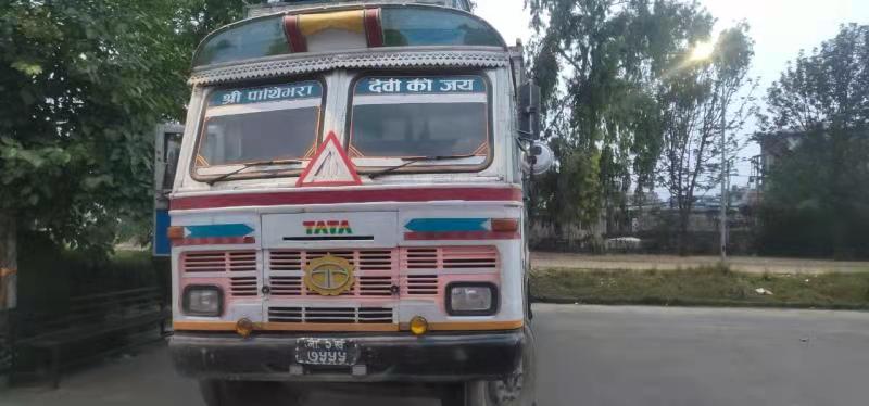 尼泊尔货物拖车